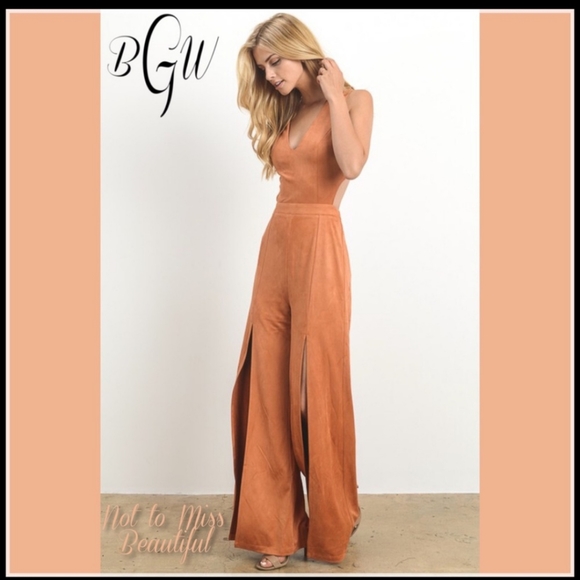 Five 🌟🌟🌟🌟🌟Trending Stunning Jumpsuit - Picture 7 of 8